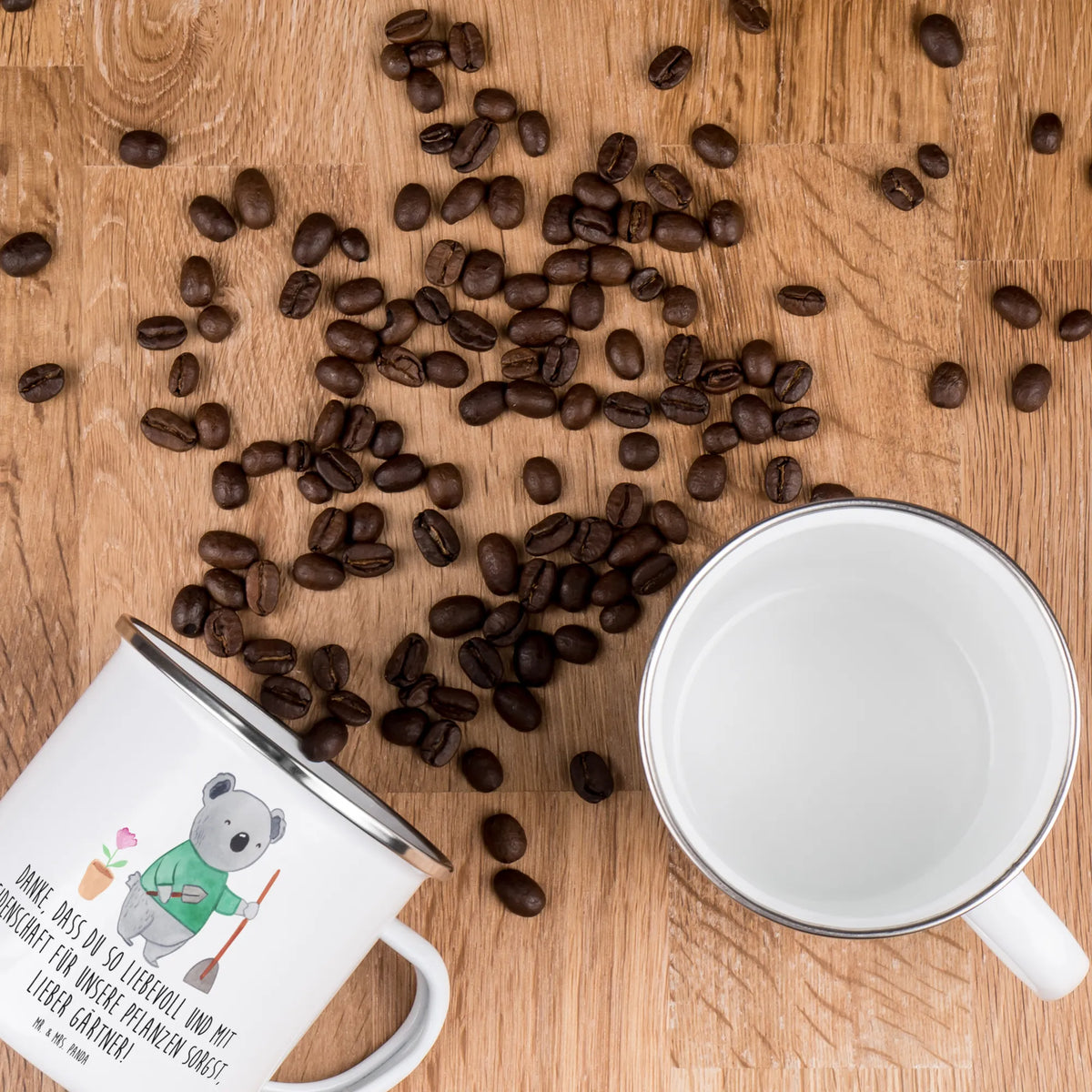 Camping Emaille Tasse Lieber Gärtner Motivtasse, Blechtasse, Tasse Emaille, Emailletasse, Teetasse, becher emaille, Haferl, wandertasse, Emaille Becher, metallbecher, Outdoor Becher, Campingbecher, Campingtasse, Kaffeepott, Teebecher, wanderbecher, reisetasse, Pott, outdoortasse, Outdoor Tasse, blechbecher, Emaille Tasse, emaillebecher, Reisebecher, Dekoration, sprüche, zitate, spruch kollektion, inspiration, motivation, lebensweisheiten, geschenkideen, wanddeko, wohnaccessoires, sprüche sammlung, schöne sprüche, glück, liebe, freude, Lächeln, alltag verschönern, nachhaltige geschenke, Kreativ, Einzigartig, shopify, mr and mrs panda