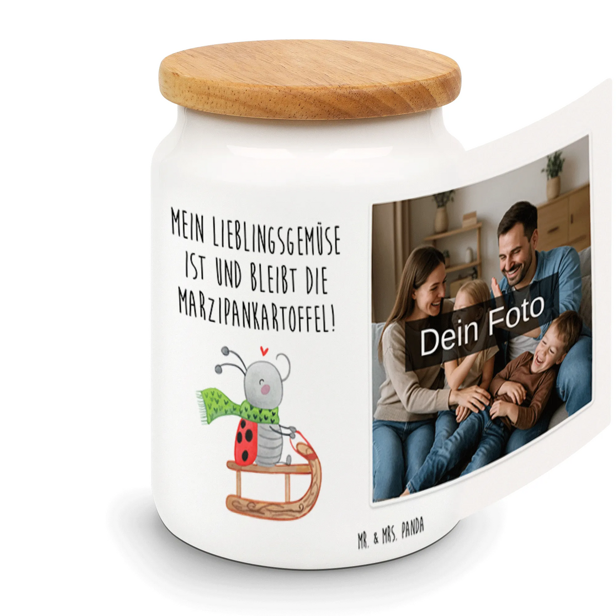 Personalisierte Foto Vorratsdose Smörle Rodeln Personalisierte Fotodose, Personalisierte Keksdose, Küchenbox Mit Bild, Dose Bild bedrucken, Fotodose, Vorratsdose Bedrucken Lassen, Keksdose personalisiert Foto, Dose mit Fotodruck, Foto Plätzchendose, Vorratsdose Mit Foto, Fotogeschenk Dose, Fotodose mit Deckel, Keramikdose Foto, Fotogeschenk Keksdose, Dose mit Foto, Keksdose mit Foto, Keramikdose mit Bild, Personalisierte Keksdose Foto, Fotodruck Keksdose, Foto Vorratsdose, Vorratsdose Mit Bild, Vorratsdose Foto, Foto Dose, Foto Gebäckdose, Keksdose Bild, Foto Keksdose, Gebäckdose mit Foto, Weihnachten, Winter, Weihnachtsdeko, Nikolaus, Advent, Heiligabend, Wintermotiv, Schlittenfahren, Marzipan, Smörle